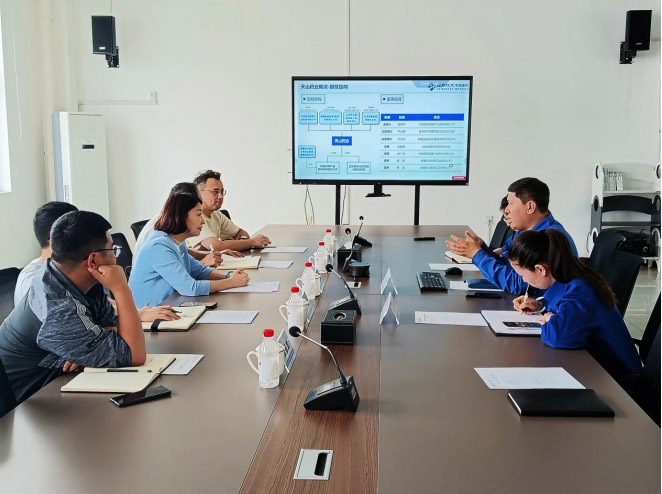 乌鲁木齐市科技局局长马丽娜一行来公司调研