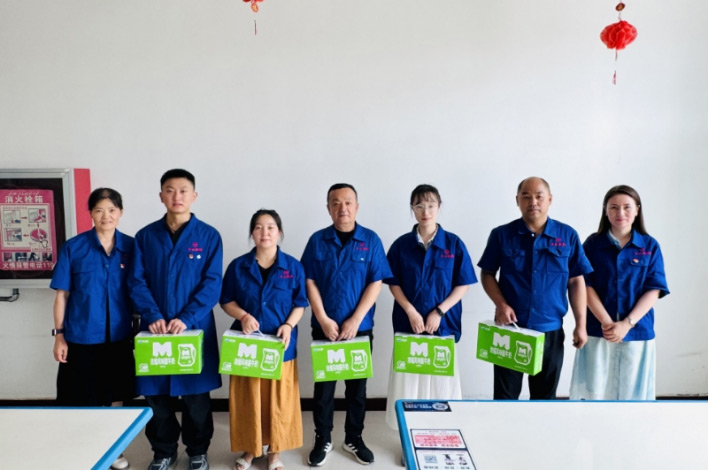 天山药业工会开展“夏送清凉”慰问活动